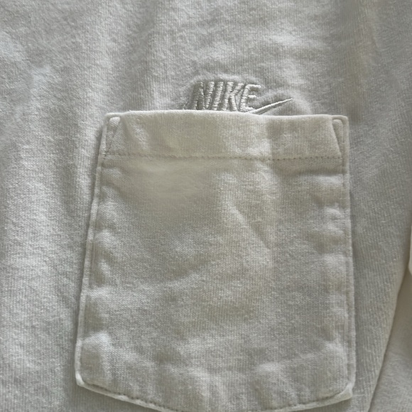 The Nike Tee - White - Large - Picture 3 of 4